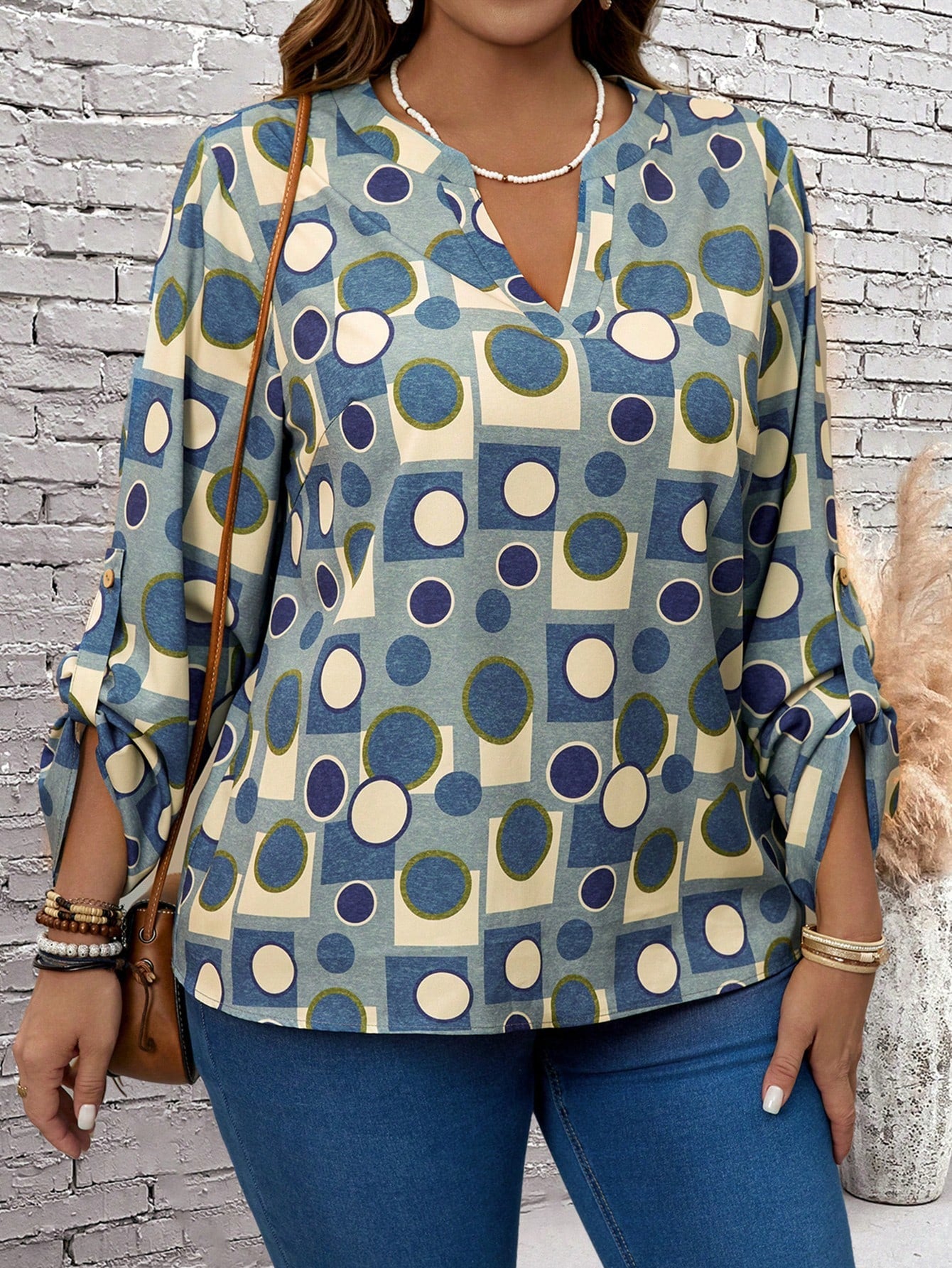 Blusa Feminina Plus Size Xadrez Decote V Entalhado