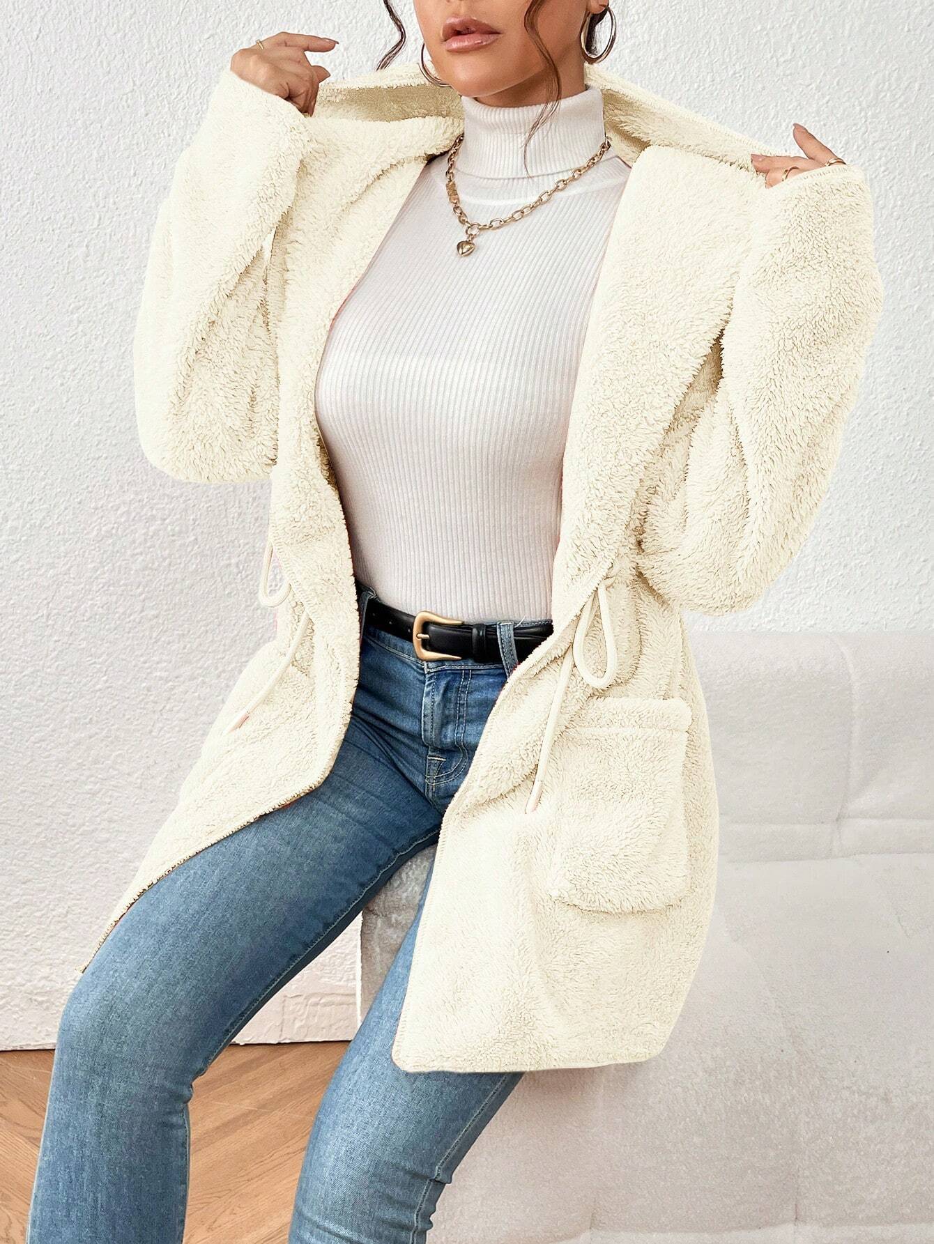 Casaco Feminino Inverno Peluciado com Capuz e Bolsos