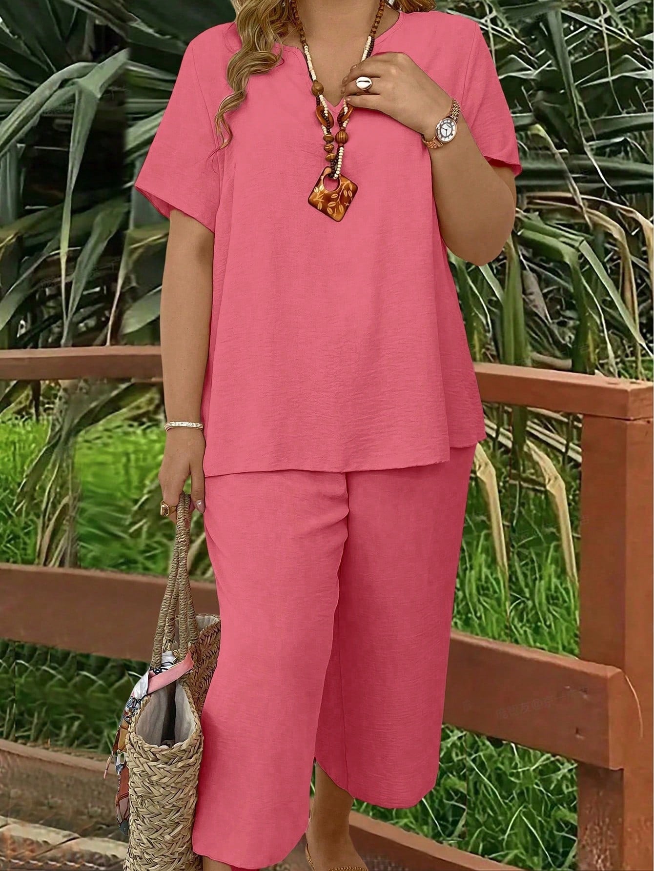 Conjunto Feminino Plus Size com Manga Curta Canelada