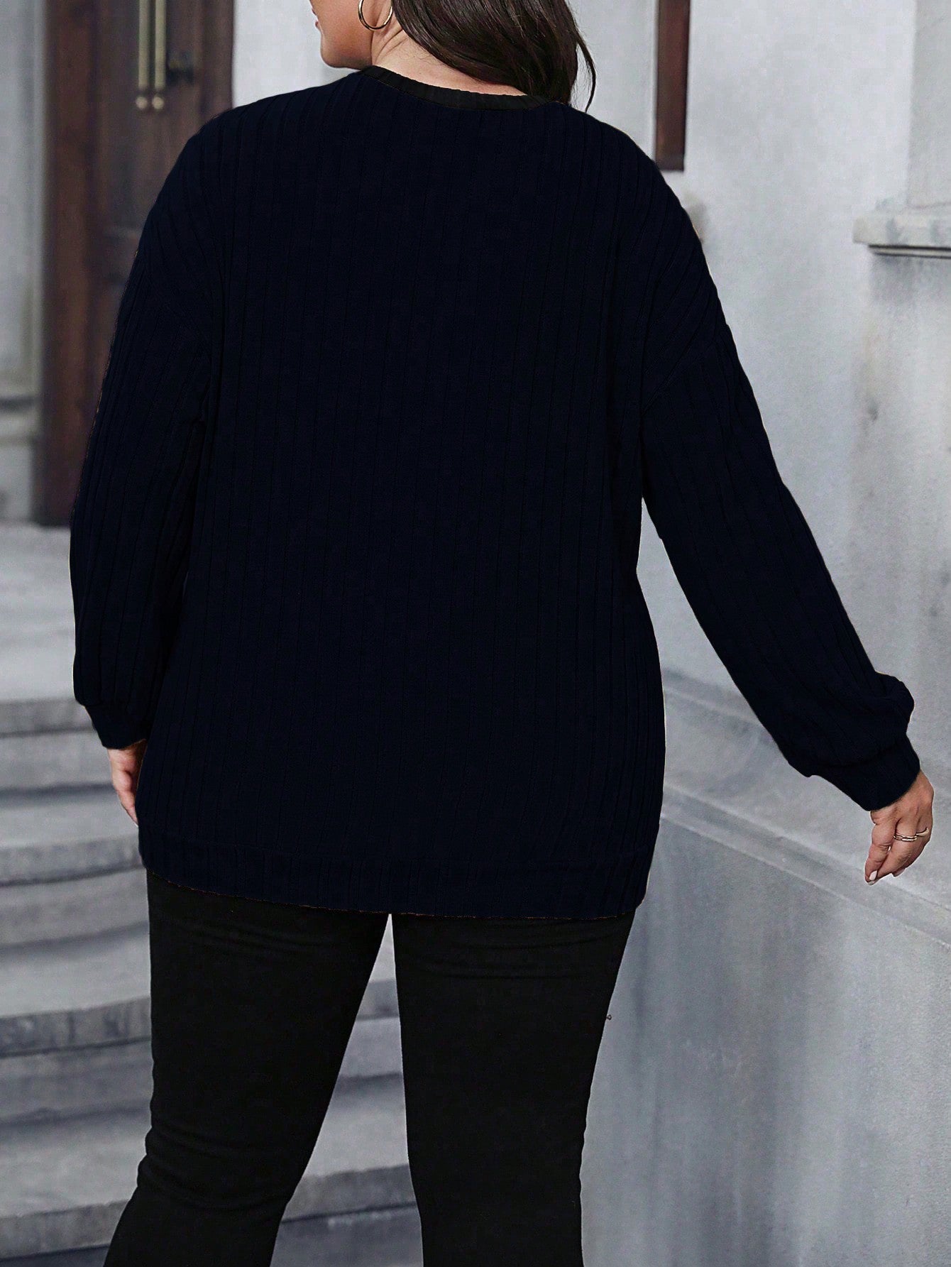 Blusa Feminina Plus Size com Manga Longa Canelada