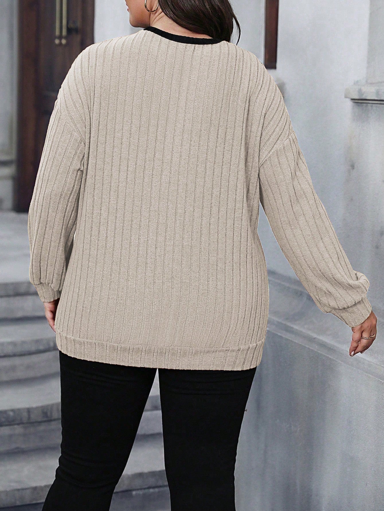 Blusa Feminina Plus Size com Manga Longa Canelada