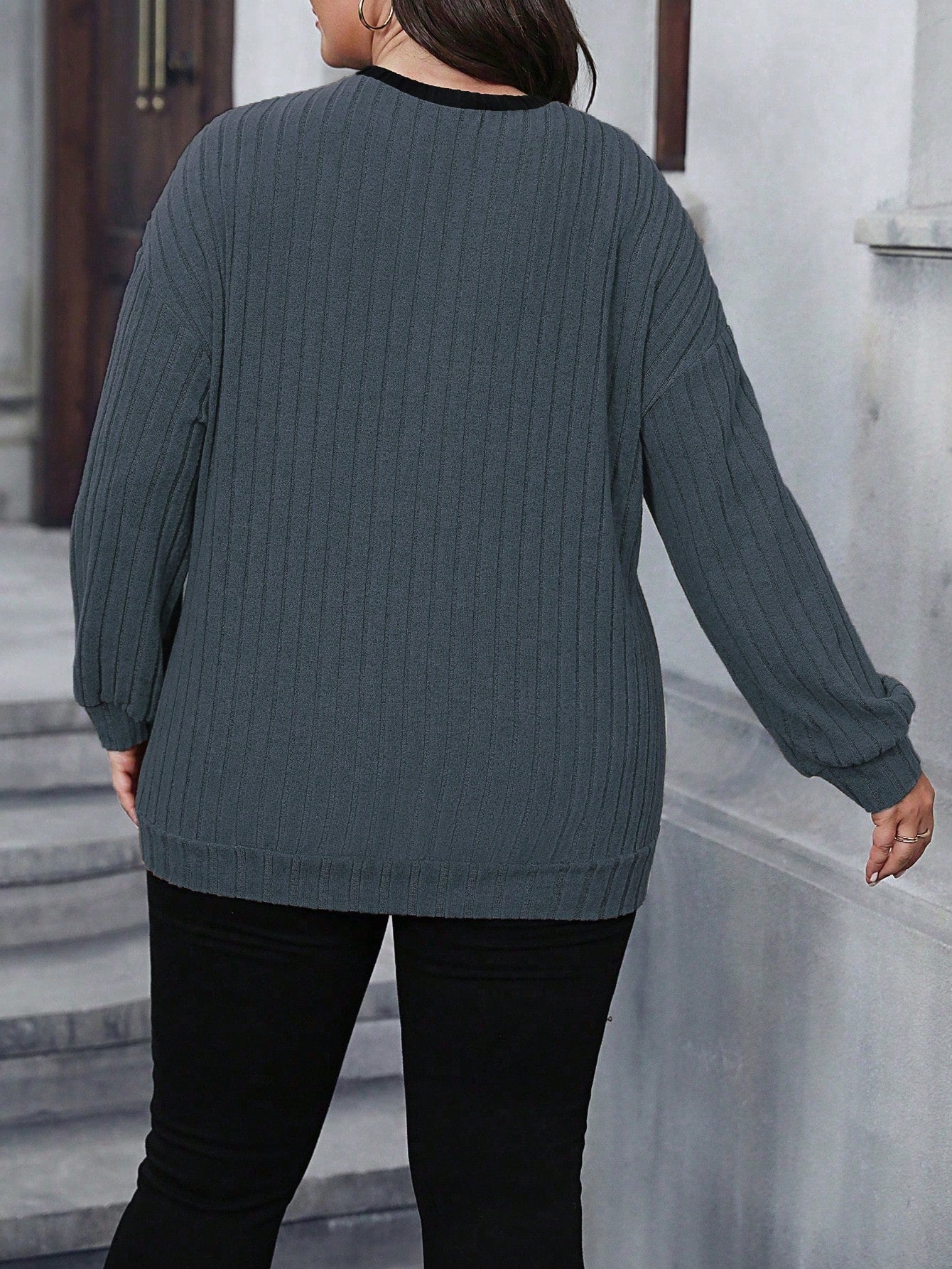 Blusa Feminina Plus Size com Manga Longa Canelada