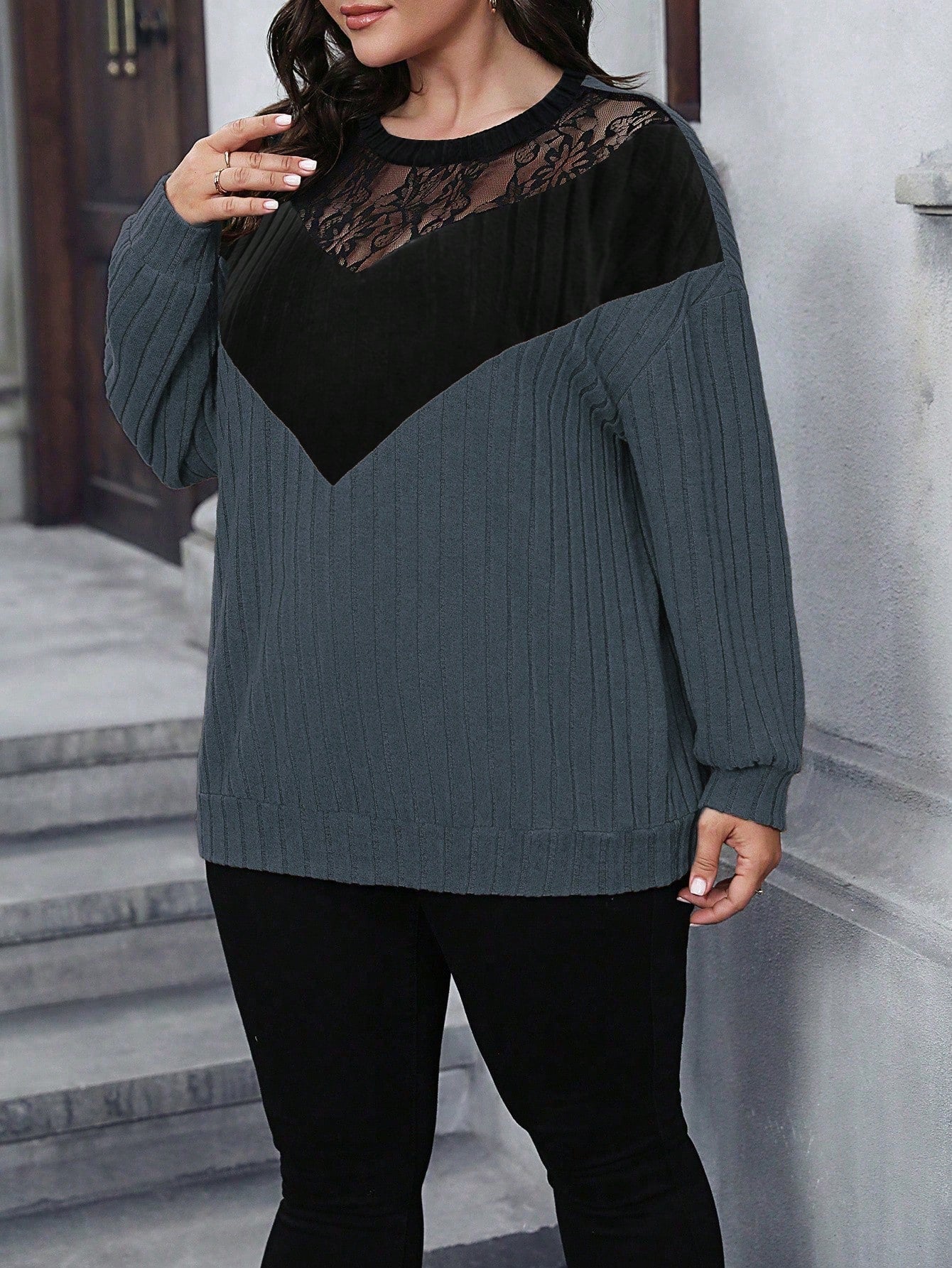 Blusa Feminina Plus Size com Manga Longa Canelada