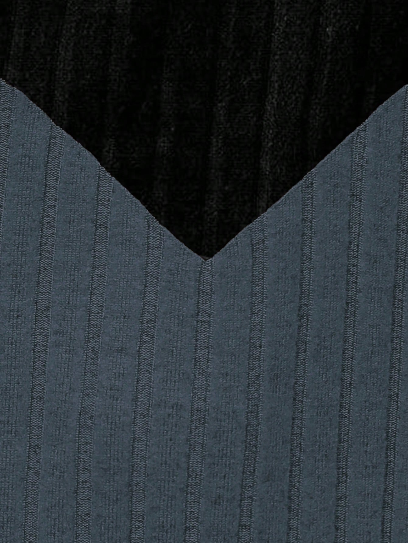 Blusa Feminina Plus Size com Manga Longa Canelada