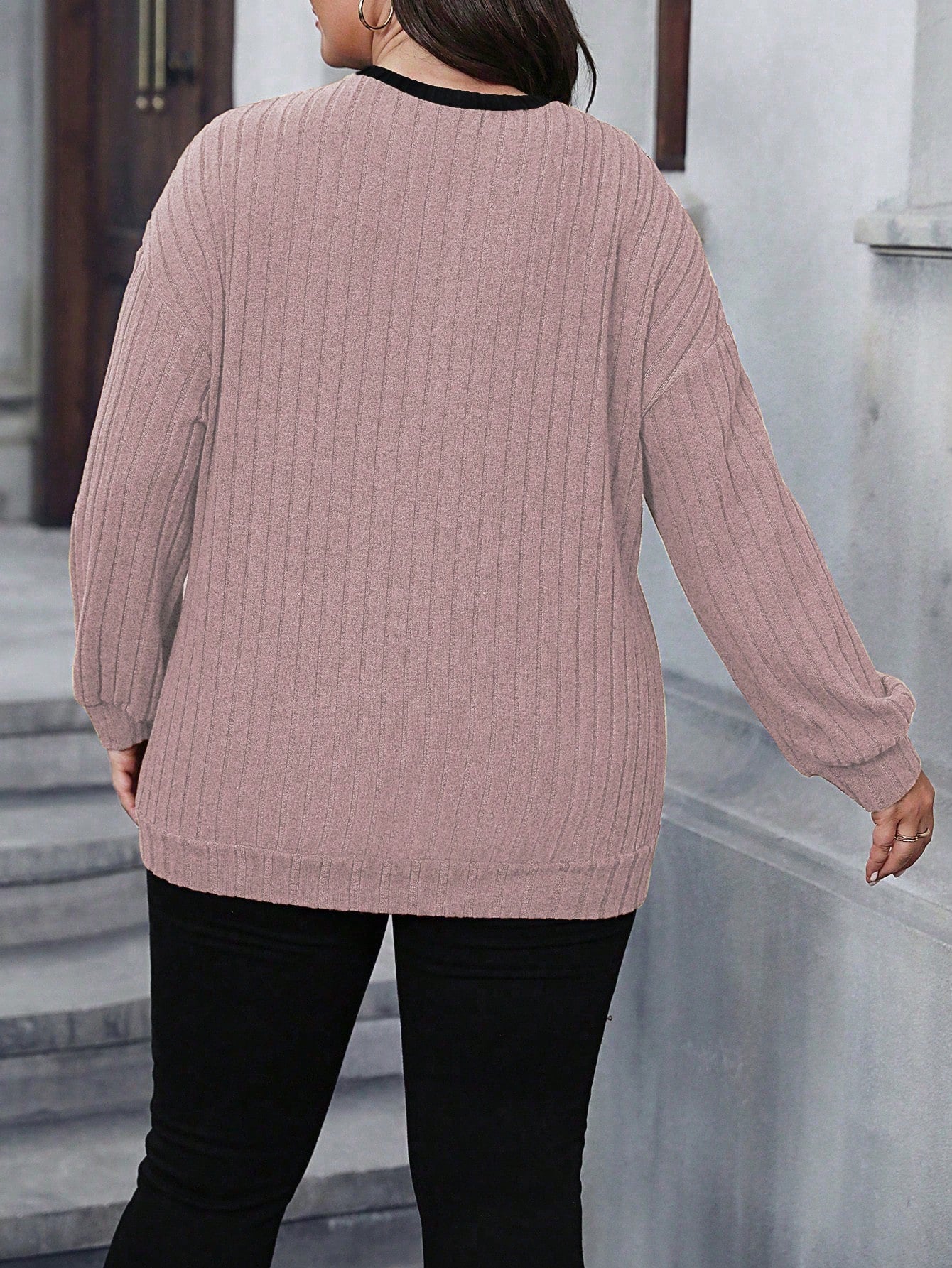 Blusa Feminina Plus Size com Manga Longa Canelada