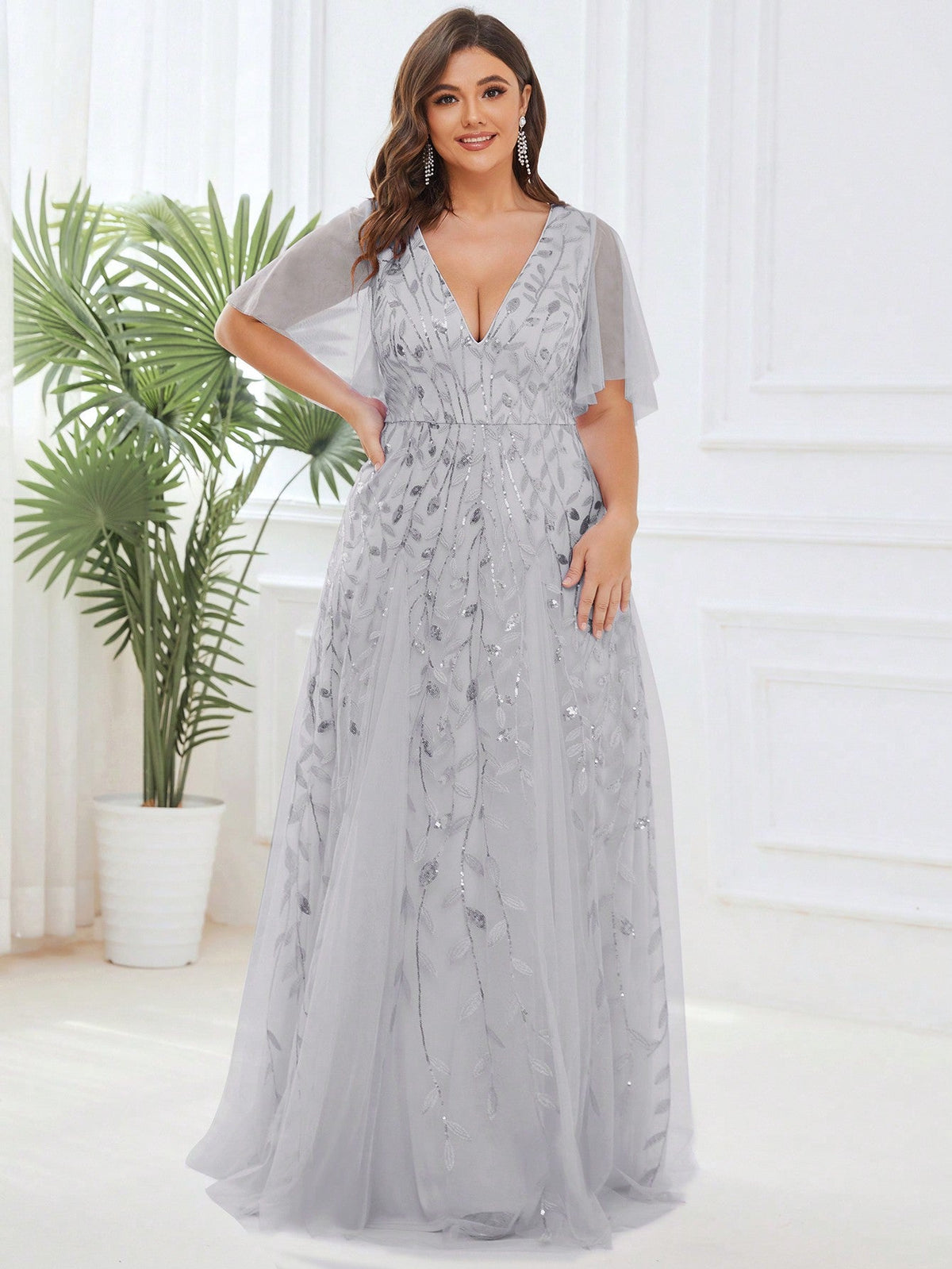 Vestido Feminino Plus Size em Malha Transpassada Elegante
