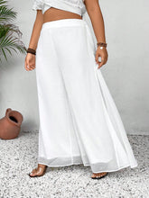 Calça Feminina Plus Size com Cintura Elastica e Detalhe em Corte Fluido