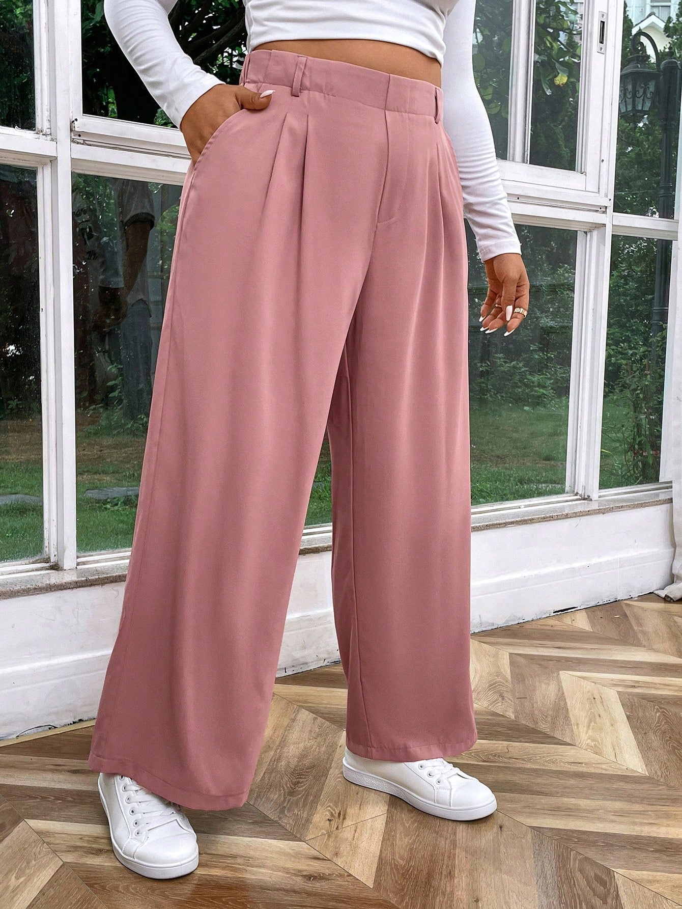 Calça Feminina Plus Size com Cintura Alta