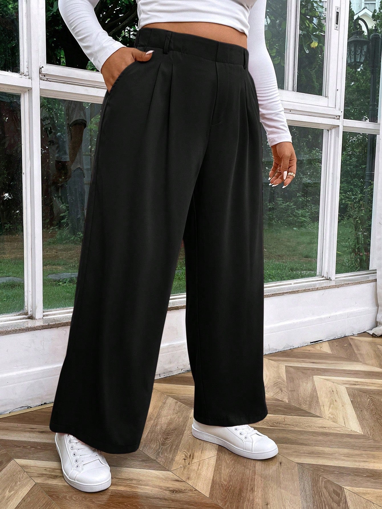 Calça Feminina Plus Size com Cintura Alta