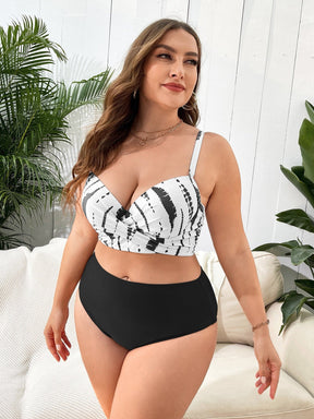 Biquíni Feminino Plus Size Junto com Quimono Praia