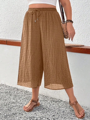 Calça Feminina Plus Size 3/4 Texturizada com Amarra