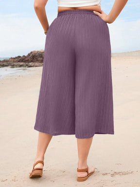 Calça Feminina Plus Size 3/4 Texturizada com Amarra