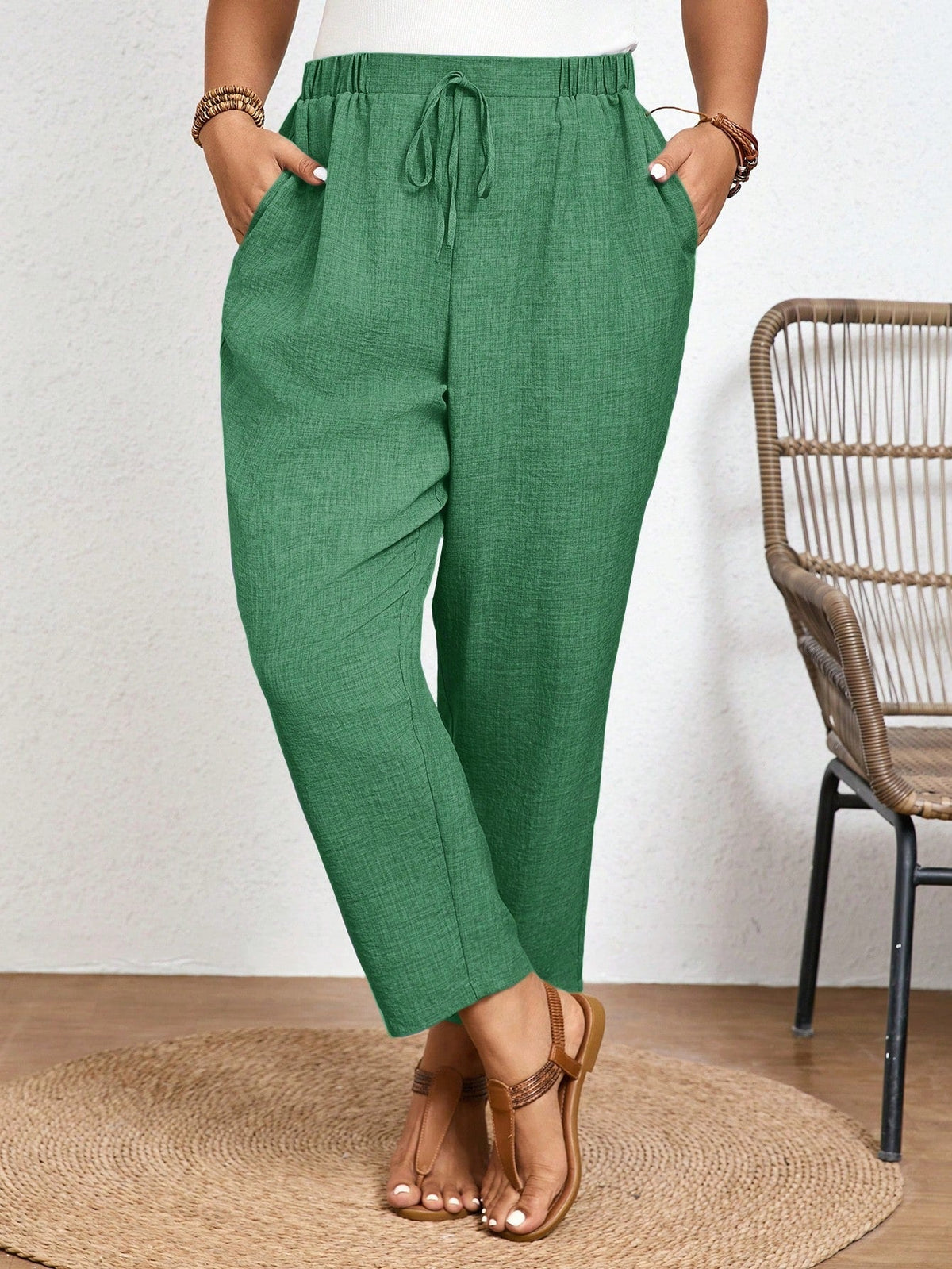 Calça Feminina Plus Size Com Elastico Na Cintura