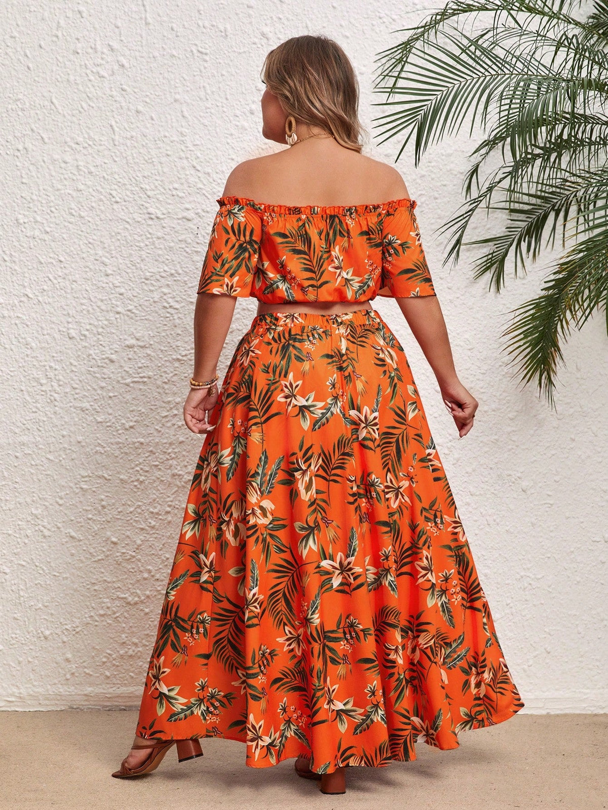 Conjunto Feminino Plus Size Com Fenda na Saia