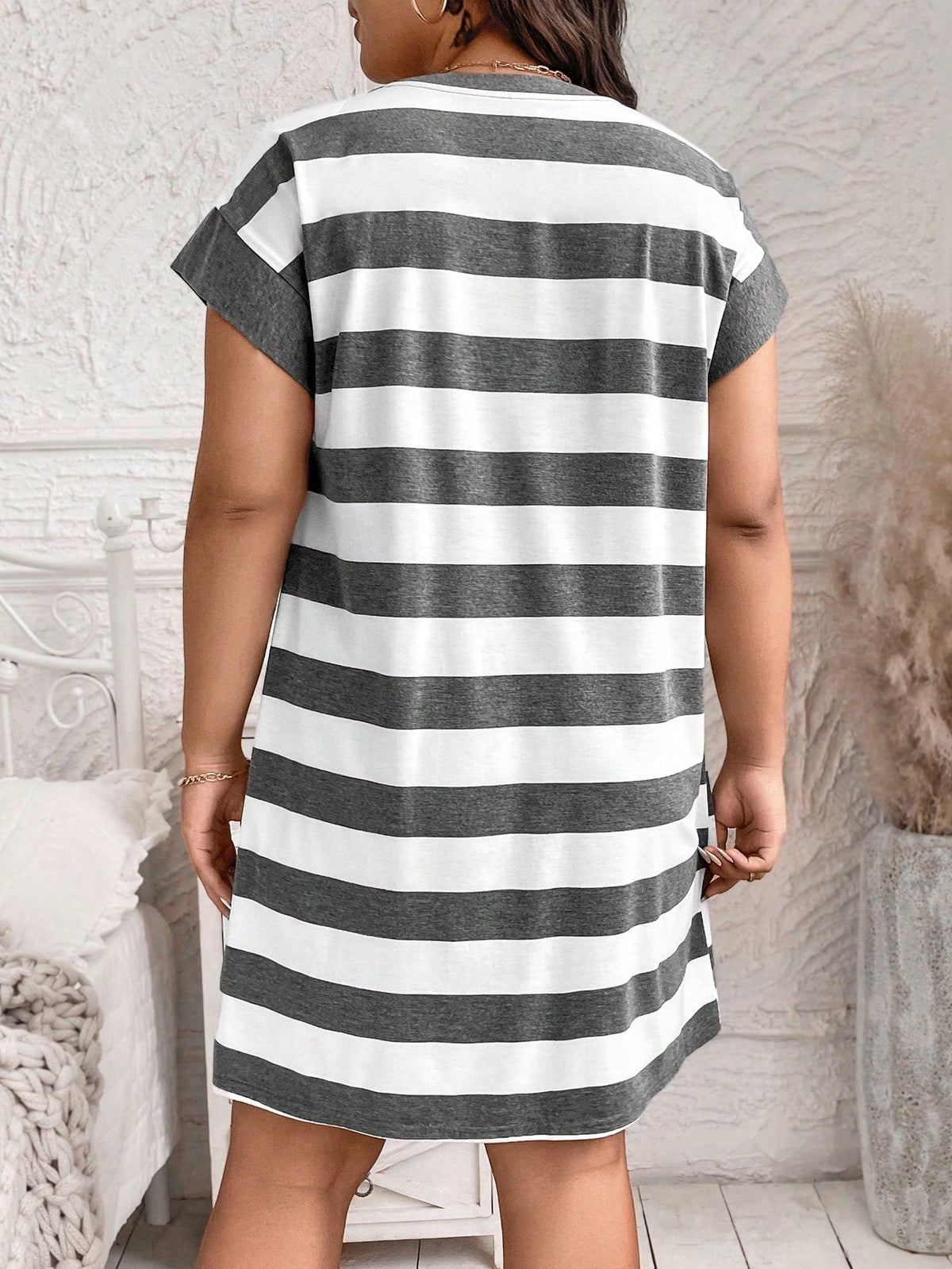 Vestido Feminino Plus Size Solto Com Listras Horizontais