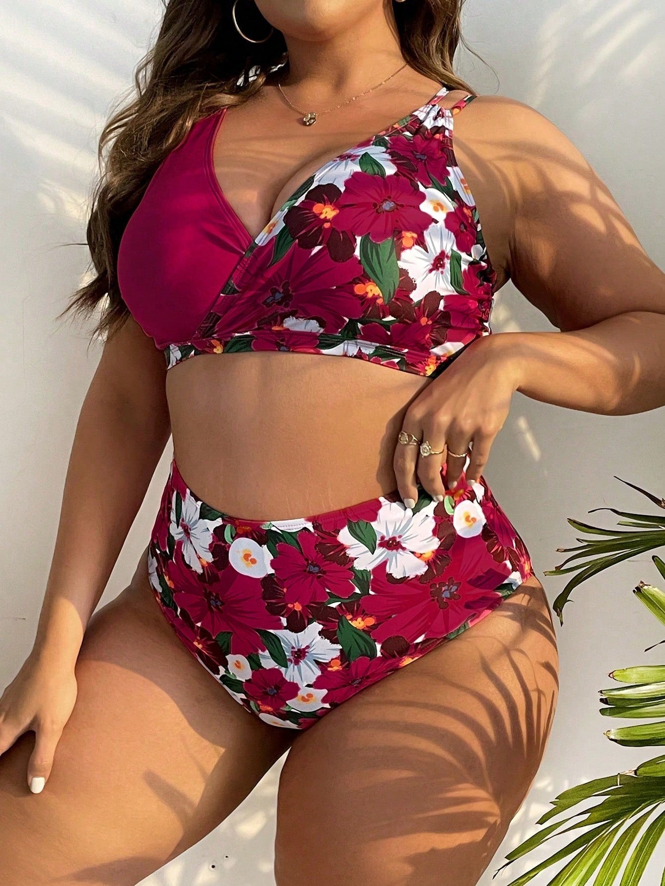 Biquíni Feminino Plus Size Com Alças Estampadas Divergentes